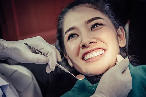 Gracias a que hoy existen alternativas estéticas que respetan la forma natural de los dientes, la opción de mejorar la sonrisa no implica una transformación drástica. ¿Sabías que se puede...