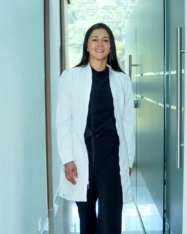 Img-Dr_Ana_Zuluaga-Contact-3